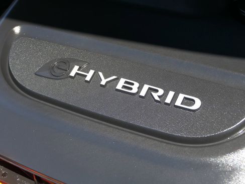 Used 2022 Chrysler Pacifica Touring-L FWD image 28