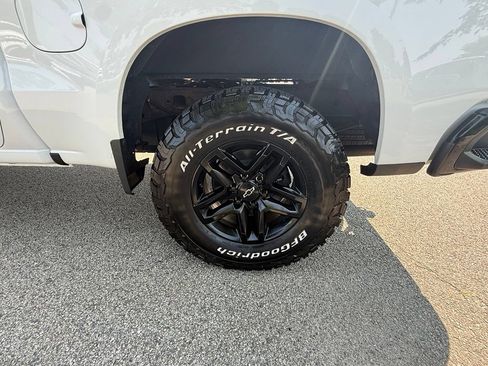 Used 2020 Chevrolet Silverado 1500 Custom Trail Boss w/ Custom Convenience Package AWD/4WD image 33