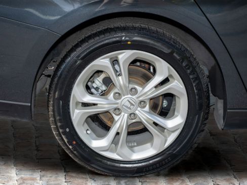 Certified 2023 Honda Accord LX image 40