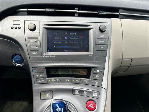Used 2015 Toyota Prius Three image 12