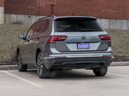 Used 2022 Volkswagen Tiguan S image 5