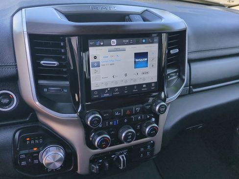 Used 2022 RAM 1500 Laramie AWD/4WD image 16