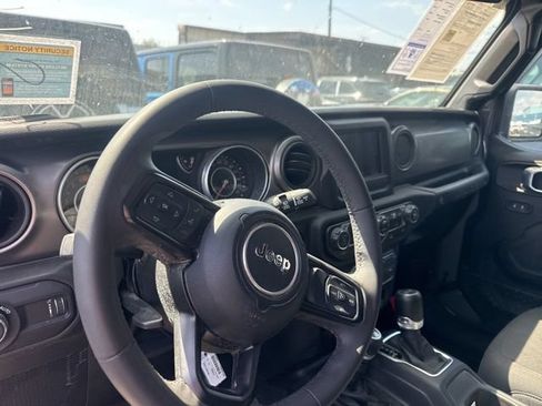 Used 2023 Jeep Wrangler Unlimited Sport AWD/4WD image 8