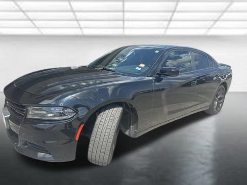 Used 2020 Dodge Charger SXT w/ Driver Convenience Group RWD image 1