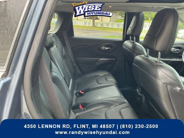 Used 2019 Jeep Cherokee Limited AWD/4WD image 40