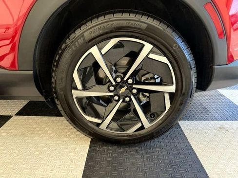 New 2026 Chevrolet Equinox EV LT image 12