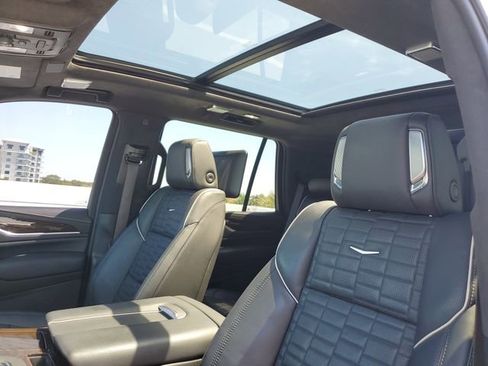 Certified 2023 Cadillac Escalade Premium Luxury Platinum RWD image 21