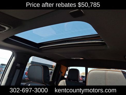 New 2026 GMC Canyon AT4 w/ Technology Plus Package AWD/4WD image 13