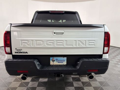 New 2026 Honda Ridgeline Black Edition image 9