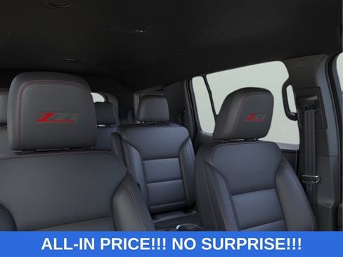New 2026 Chevrolet Traverse Z71 w/ Enhanced Driving Package AWD/4WD image 18