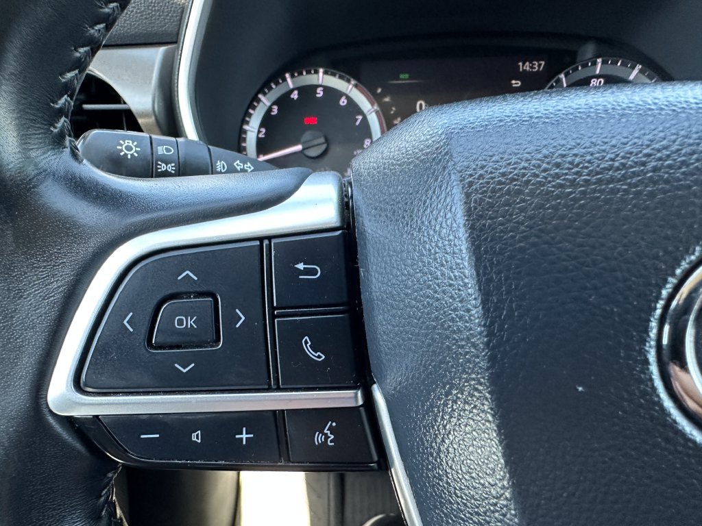 Used 2023 Toyota Highlander XLE FWD image 30