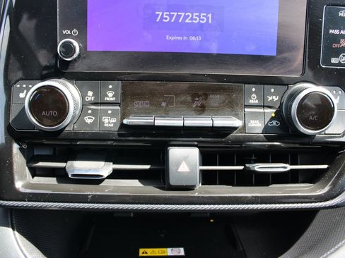 Used 2025 Toyota Highlander XSE image 33