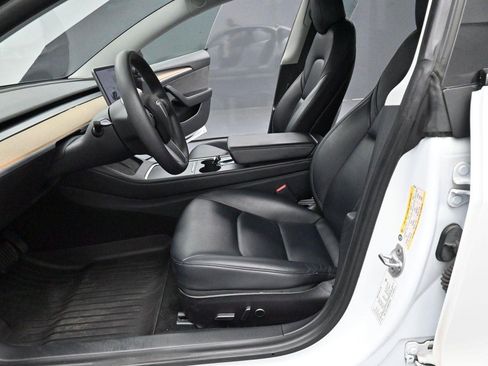 Used 2021 Tesla Model 3 Standard Range Plus RWD image 13