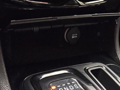 Used 2023 Chrysler 300 S RWD image 14