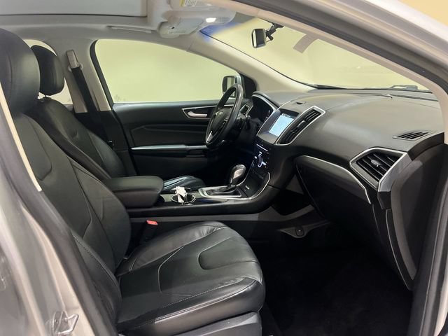 Used 2016 Ford Edge Titanium w/ Equipment Group 301A FWD image 26