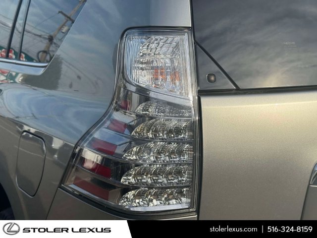 Used 2023 Lexus GX 460 Premium w/ Premium Package AWD/4WD image 14