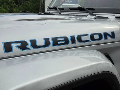 Used 2023 Jeep Wrangler Unlimited Rubicon 4xe w/ Cold Weather Group AWD/4WD image 9