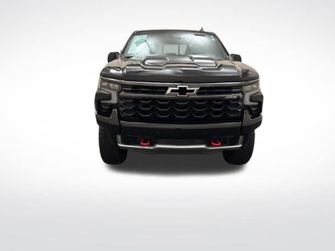 Used 2025 Chevrolet Silverado 1500 ZR2 w/ Technology Package AWD/4WD image 2