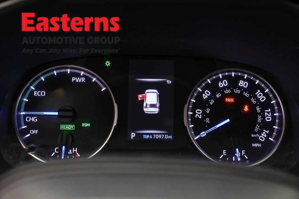 Used 2022 Toyota RAV4 XLE AWD/4WD image 19