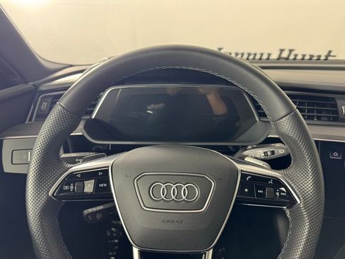Used 2022 Audi e-tron S Prestige w/ Prestige Package AWD/4WD image 12