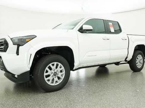 New 2026 Toyota Tacoma SR5 image 17