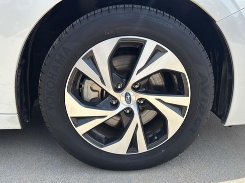 Used 2025 Subaru Legacy Premium AWD/4WD image 31