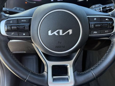 Used 2024 Kia Sportage EX FWD image 18
