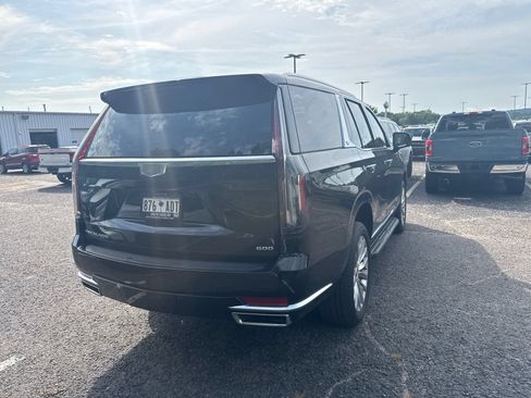 Used 2024 Cadillac Escalade Premium Luxury AWD/4WD image 7