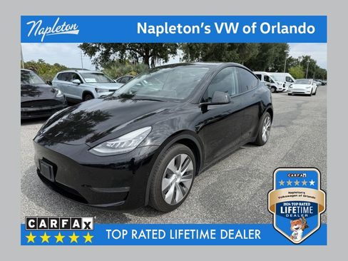 Used 2022 Tesla Model Y Long Range AWD/4WD image 1