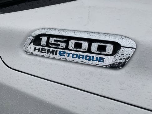 Used 2022 RAM 1500 Big Horn AWD/4WD image 11