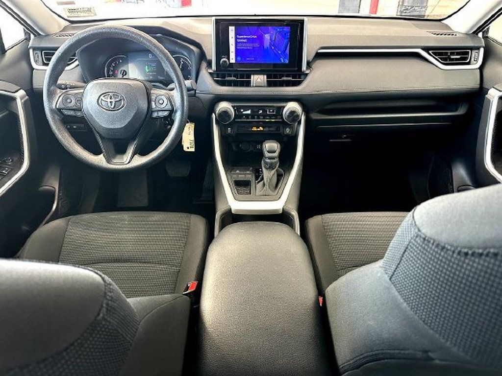 Certified 2025 Toyota RAV4 LE FWD image 27