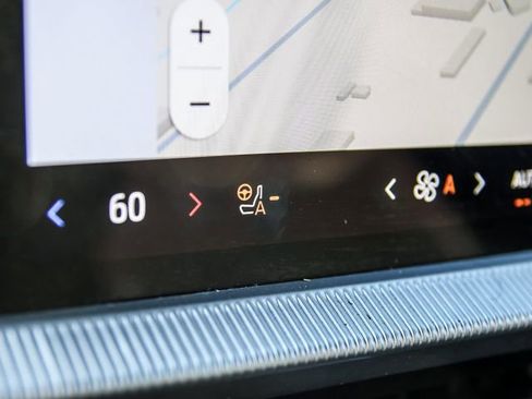 Used 2025 Ford Explorer ST image 34