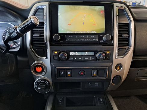 Used 2021 Nissan Titan SV w/ SV Convenience Package image 21
