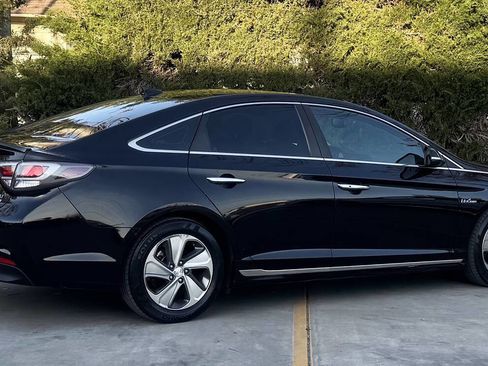 Used 2017 Hyundai Sonata Limited image 4