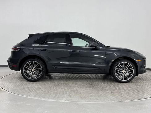Used 2025 Porsche Macan image 8