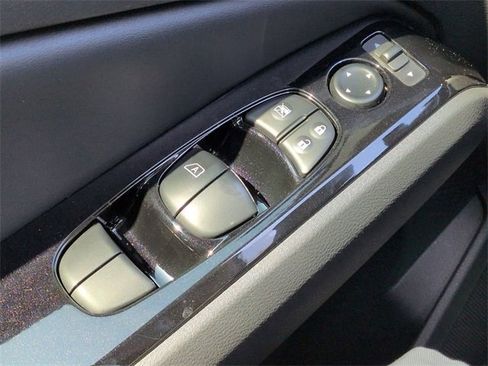 Used 2024 Nissan Altima 2.5 SR image 23