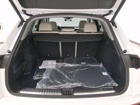 Used 2025 Audi Q5 Premium w/ Convenience Package image 26