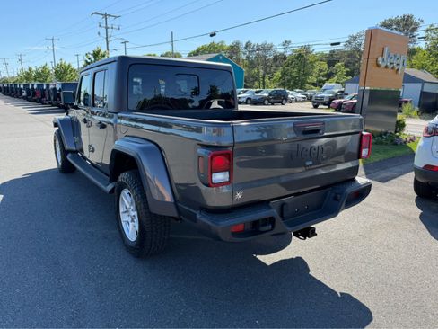 Used 2021 Jeep Gladiator Sport AWD/4WD image 6