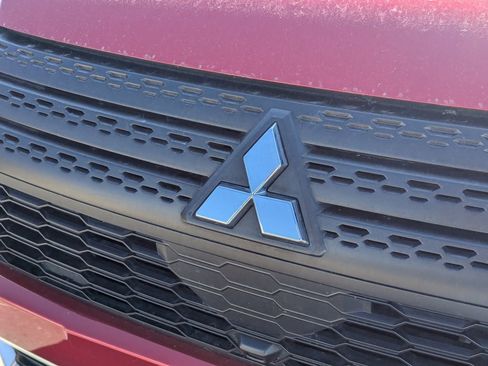 Used 2024 Mitsubishi Eclipse Cross SE image 11