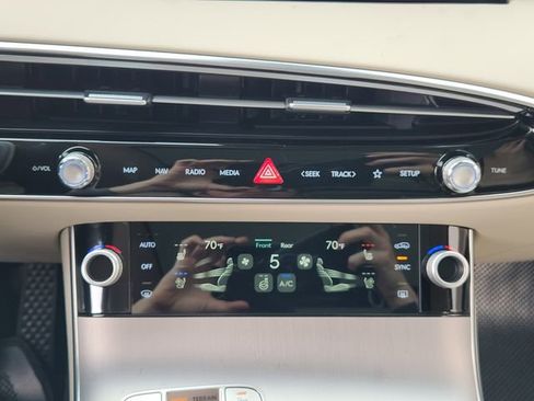 New 2026 Genesis GV70 2.5T Advanced image 15