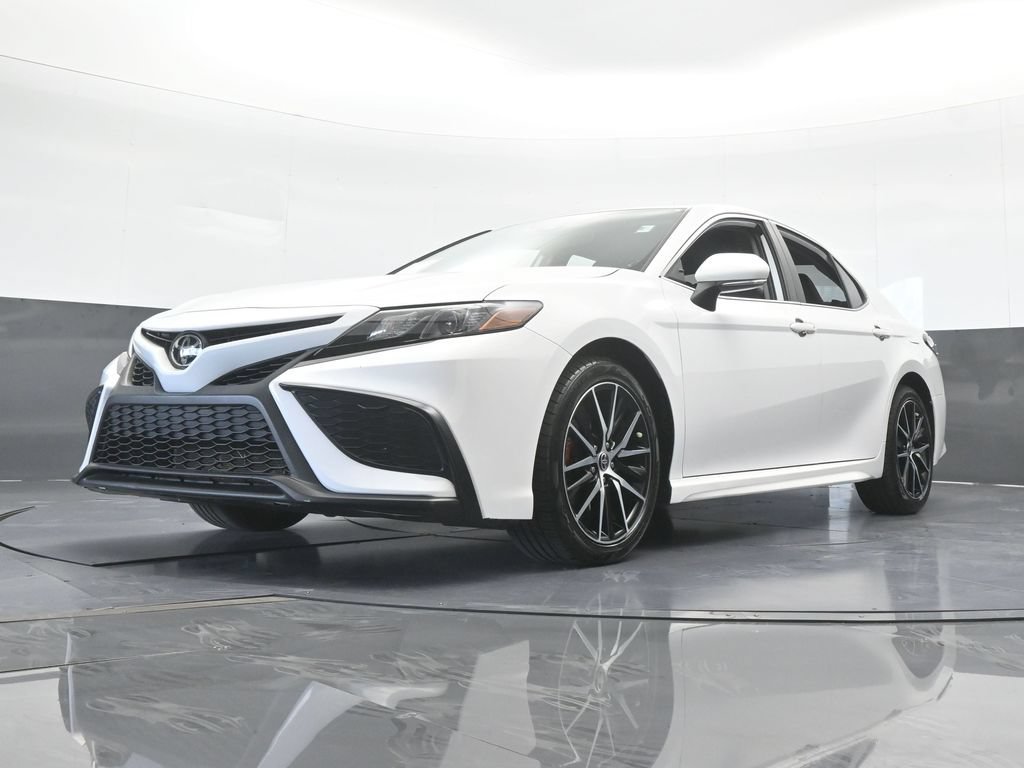 Used 2022 Toyota Camry SE w/ Convenience Package FWD image 55
