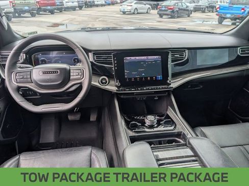 Certified 2022 Jeep Wagoneer Series III w/ Premium Group I AWD/4WD image 24