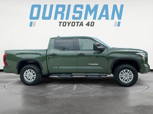 Used 2022 Toyota Tundra SR5 w/ SR5 Convenience Package AWD/4WD image 8