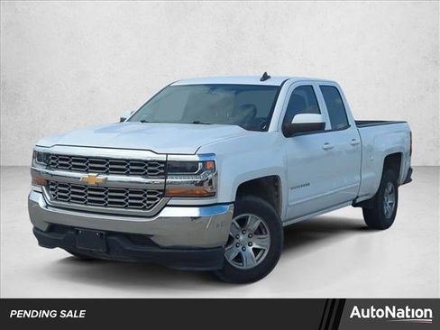 Used 2018 Chevrolet Silverado 1500 LT image 1