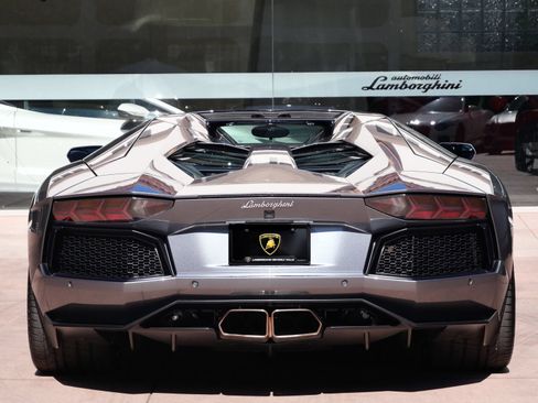 Used 2015 Lamborghini Aventador LP 700-4 AWD/4WD image 4