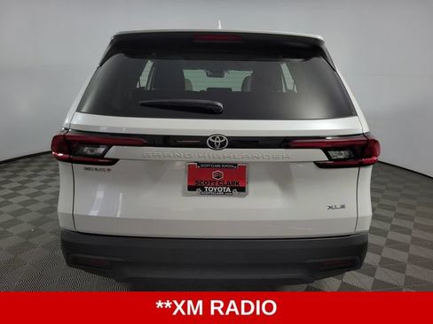 Used 2025 Toyota Grand Highlander FWD image 7