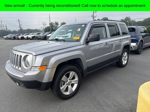 Used 2015 Jeep Patriot Sport w/ Power Value Group AWD/4WD image 1