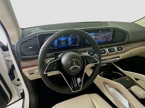 Certified 2026 Mercedes-Benz GLE 450 4MATIC image 11