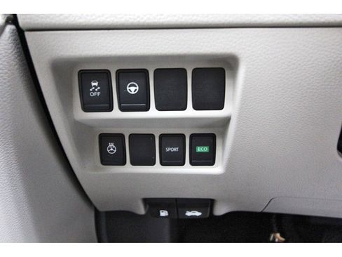 Used 2022 Nissan Rogue Sport SL FWD image 14