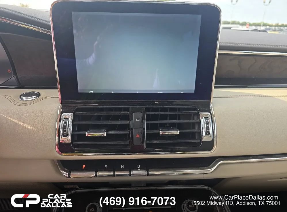 Used 2018 Lincoln Navigator Select w/ Technology Package RWD image 10